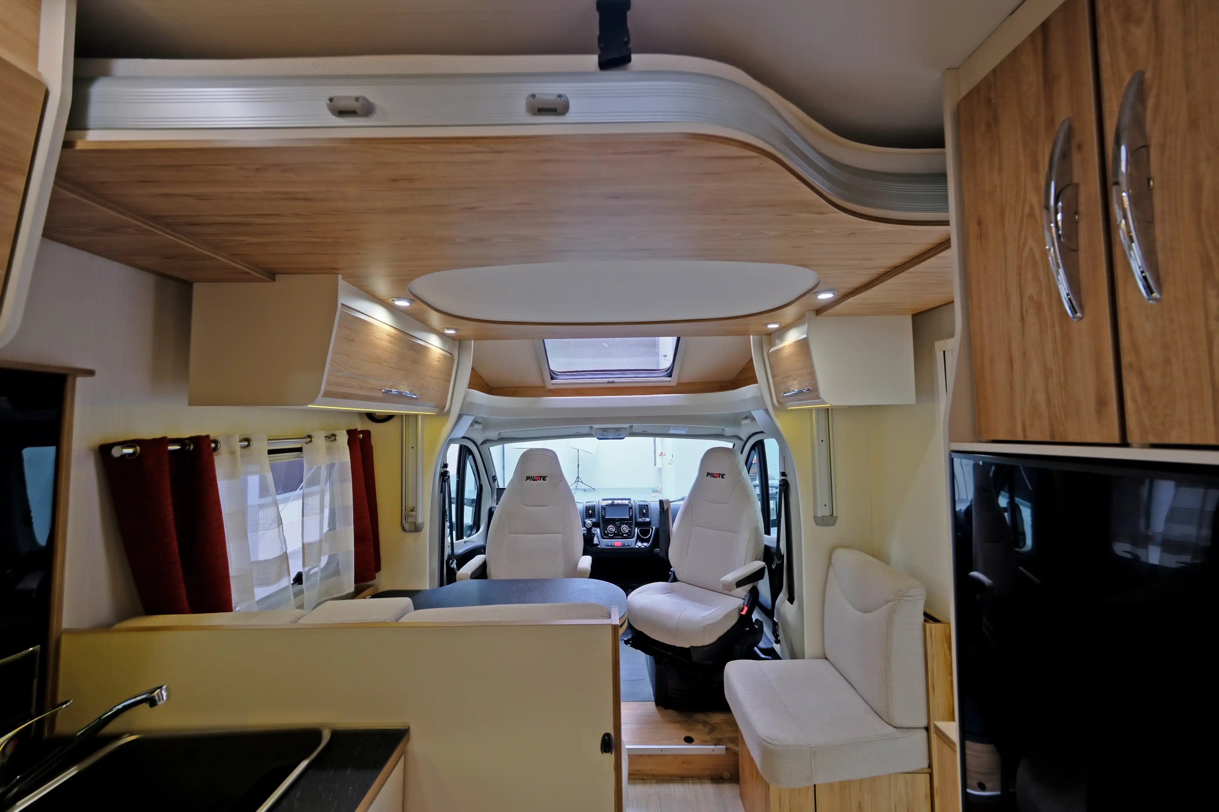 PILOTE Essentiel P 706 GJ